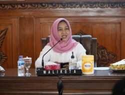 Hadiri Bimtek Pembuatan Pakan Unggas, Ning Ita Berharap Terwujudnya Kemandirian Pangan