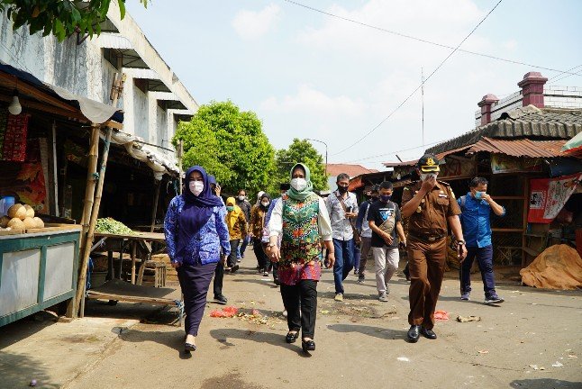 Jelang Lebaran, Ning Ita Sidak Prokes dan Stabilitas Komoditas