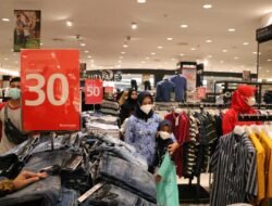 Jelang Lebaran, Ning Ita Jadi Orang Tua Asuh Bagi 50 Anak Yatim