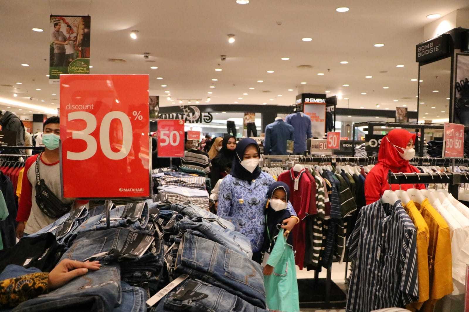 Jelang Lebaran, Ning Ita Jadi Orang Tua Asuh Bagi 50 Anak Yatim