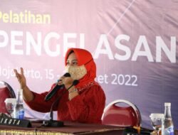 Ning Ita Tinjau Pelatihan Pengelasan
