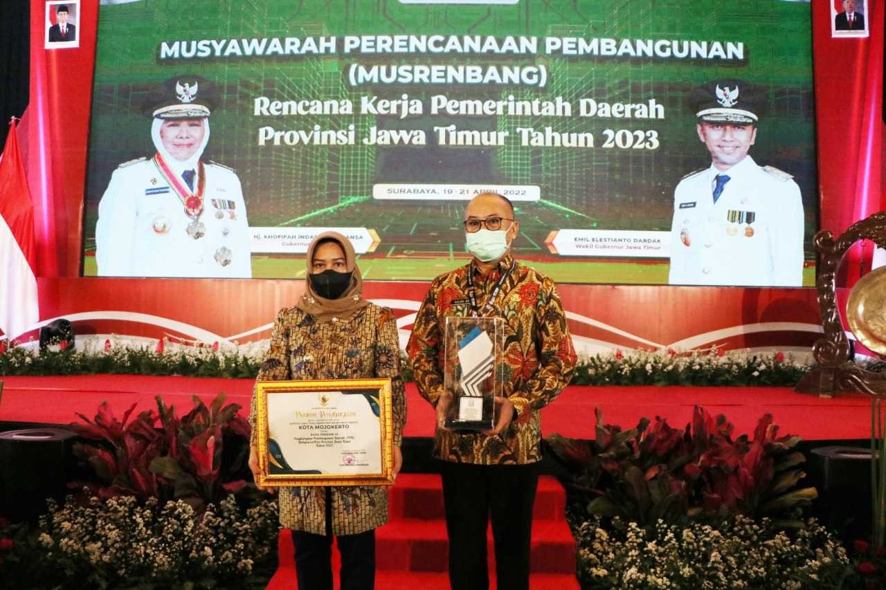 Kota Mojokerto Raih Penghargaan Pembangunan Daerah Terbaik Ke-III Jatim