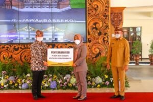 Ning Ita Kukuhkan Forum Komunikasi Tanggung Jawab Sosial Perusahaan