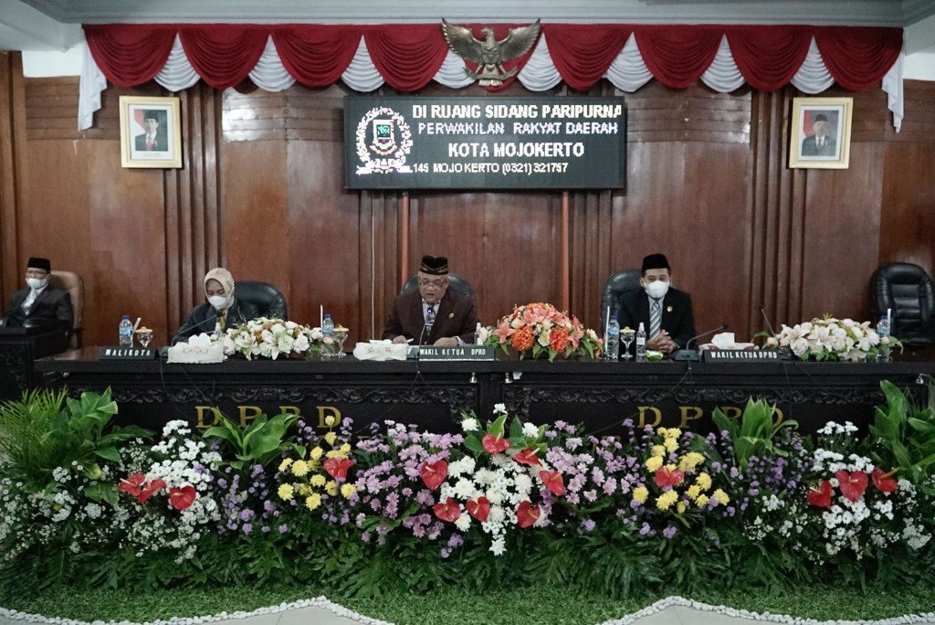 Rapat Paripurna Peringatan Hari Jadi Kota Mojokerto ke-104, Ning Ita Paparkan Makna Bangkit, Pesat dan Hebat