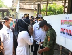 Bupati Mojokerto Pantau Pilkades di Desa Temon, Rejosari dan Banjaragung