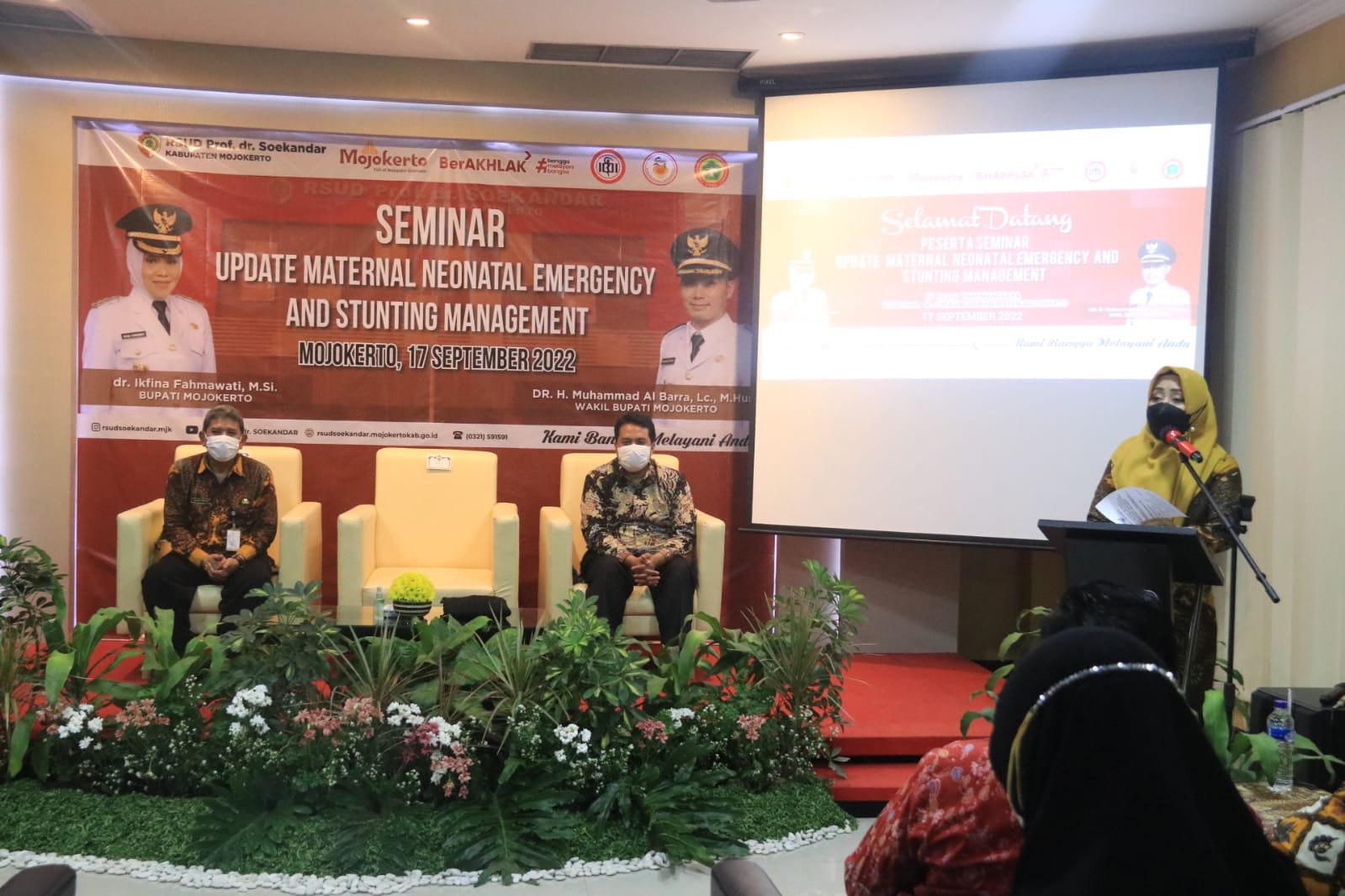 Buka Seminar di RSUD Prof. Dr. Soekandar, Bupati Mojokerto Tekankan Atasi Masalah AKI, AKB dan Stunding