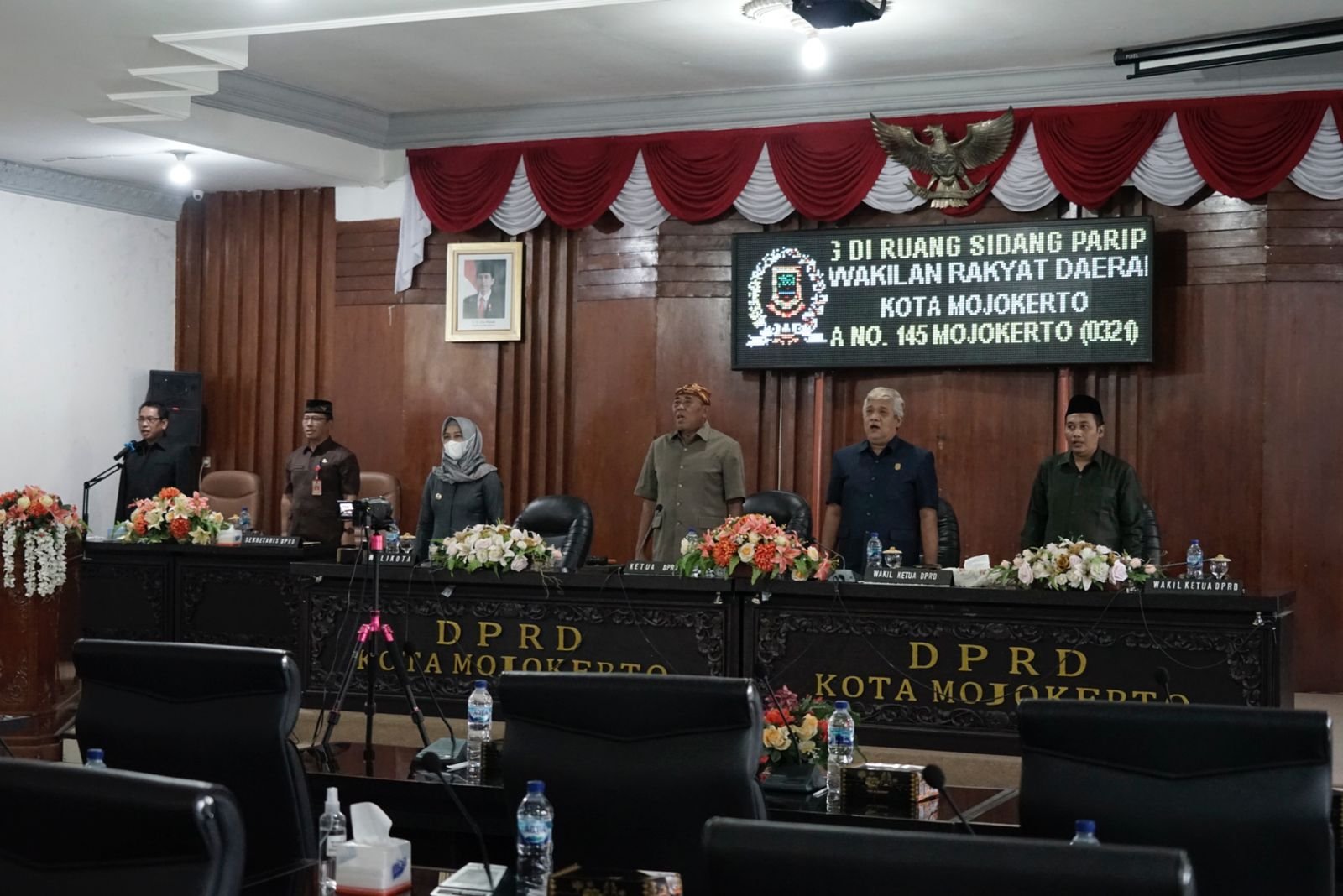 Ning Ita Tanggapi Pandangan Umum Fraksi Terhadap Raperda APBD 2023
