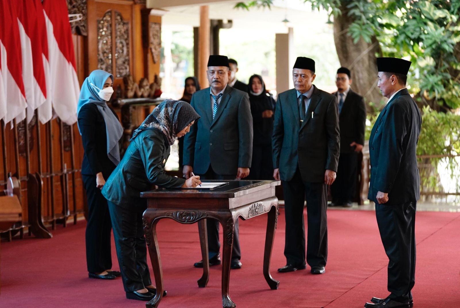 Ning Ita Lantik 63 Pejabat, 5 Diantaranya Pejabat Tinggi Pratama