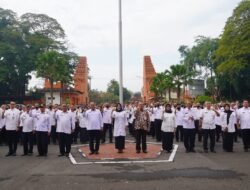 Serahkan SK Kenaikan Pangkat Kepada 789 PNS, Bupati Ikfina Berpesan Untuk Tingkatkan Profesionalisme dan Kinerja