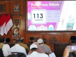 Jelang Ramadhan, Pemkot Mojokerto Serahkan Dana Hibah