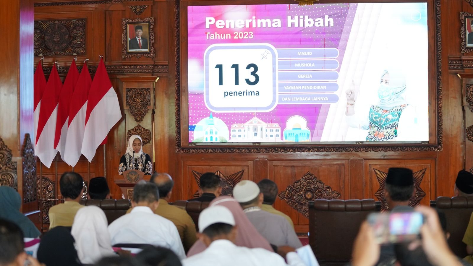 Jelang Ramadhan, Pemkot Mojokerto Serahkan Dana Hibah