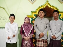 Safari Subuh, Wali Kota Mojokerto Bagi Parcel Lebaran Untuk Guru TPQ