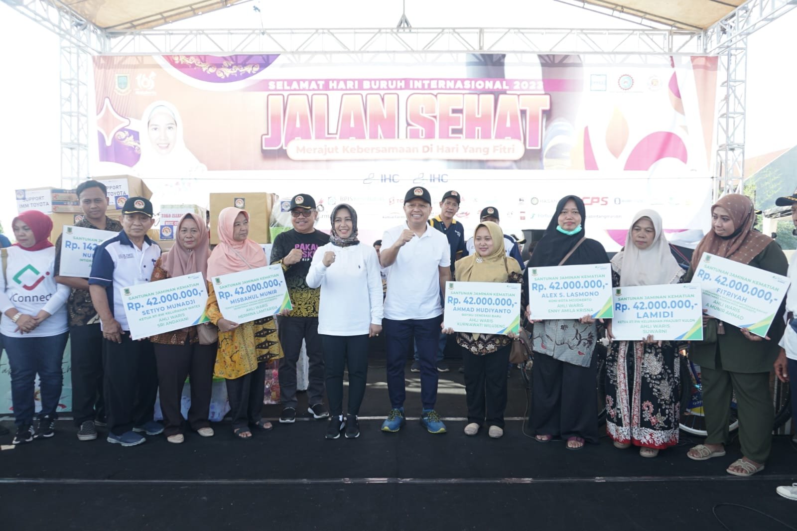 Peringatan May Day 2023, Pemkot Mojokerto Gelar Jalan Sehat Diikuti Ribuan Pekerja