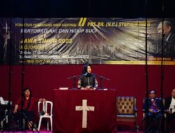 Makin Harmonis, Ribuan Umat Kristiani Ikuti KPIN Dengan Khusyuk di Lapangan Raden Wijaya