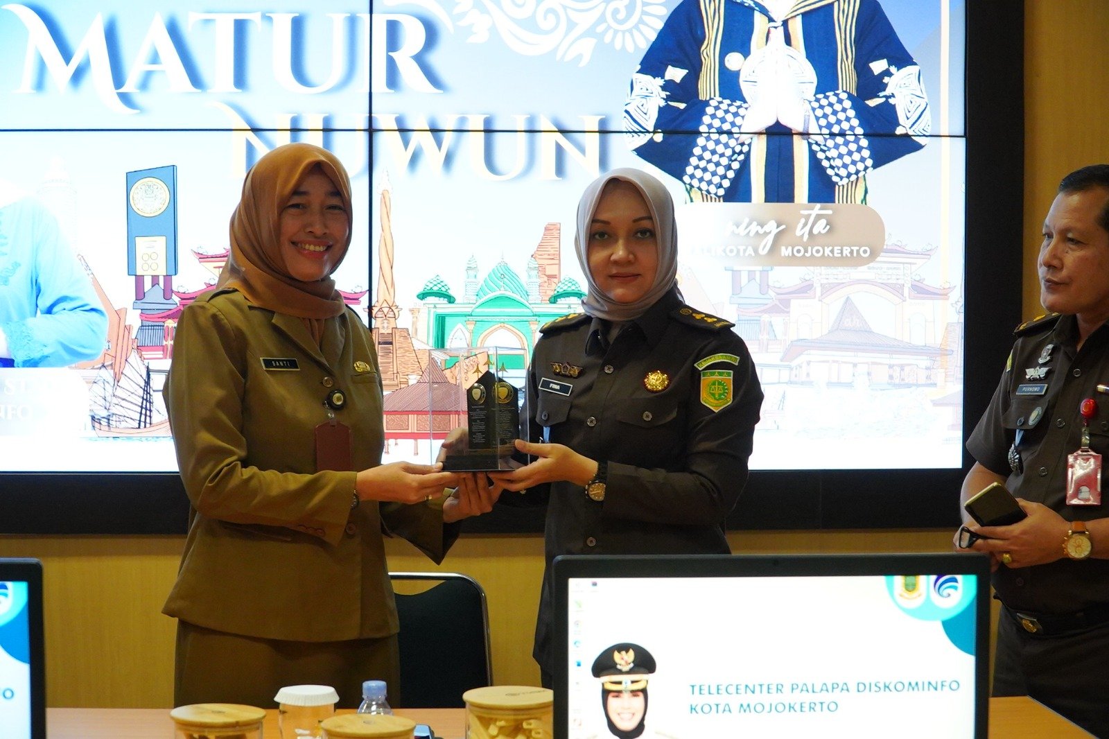 Kunjungi Diskominfo Kota Mojokerto, Pusdiklat Kejaksaan RI Puji Inovasi Curhat Ning Ita