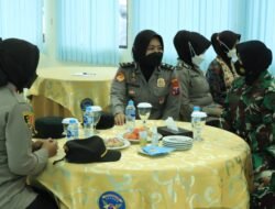 Polwan Polresta Sidoarjo Beri Kejutan HUT Kowal