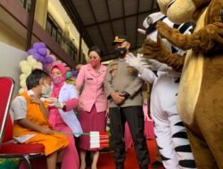 Ajak Minat Anak Vaksin, Polres Probolinggo Datangkan Gatot Kaca dan Badut hingga Arena Bermain