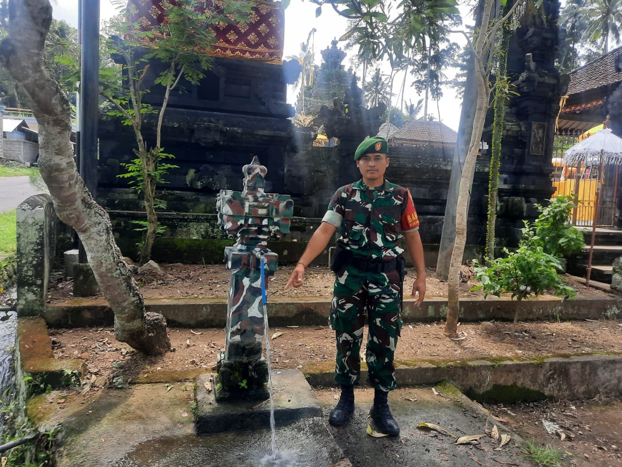 Babinsa Manduang Cek Pompa Hidram