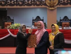 DPRD Kabupaten Mojokerto Gelar Paripurna Laporan Penyampaian Pendapat Akhir Bupati Mojokerto Terhadap 3 Raperda