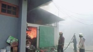 Kebakaran Gudang Sebabkan Kerugian Hingga Ratusan Juta, Begini Kronologinya