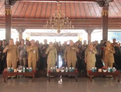 DLH Kabupaten Mojokerto Serahkan Penghargaan Lingkungan Hidup