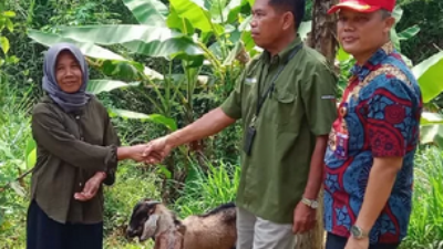 Dinsos Jombang Berikan Bantuan Usaha Hingga Wujudkan Pembangunan Musala untuk Warga Huntara Jombang