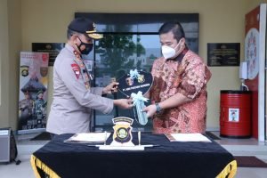 Kapolda Sumsel Laksanakan Serah Terima Hibah Kendaraan R4