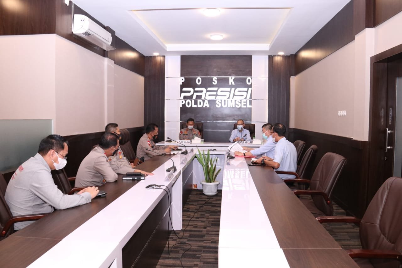 Kapolda Sumsel Audiensi Dengan Direktur HR CA PT. Tanjung Enim lestari Pulp and Paper