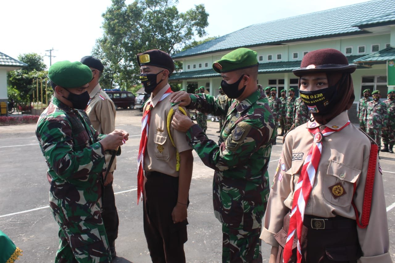 Dandim 0430/BA Membuka Kegiatan Perkemahan