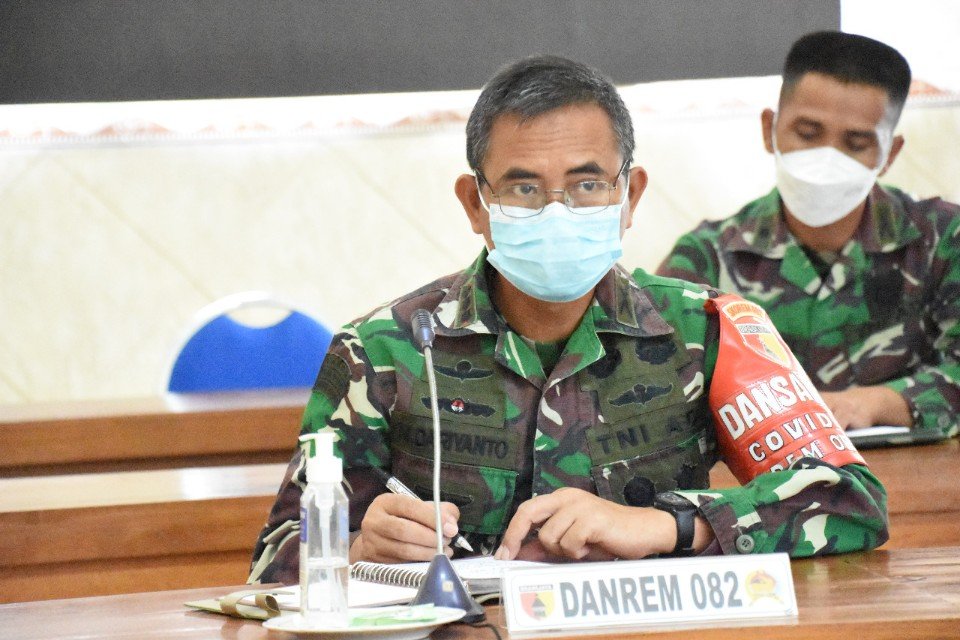 Danrem 082/ CPYJ Ikuti Pengarahan Pangdam V/ Brw Dalam Rangka Penanganan Covid 19