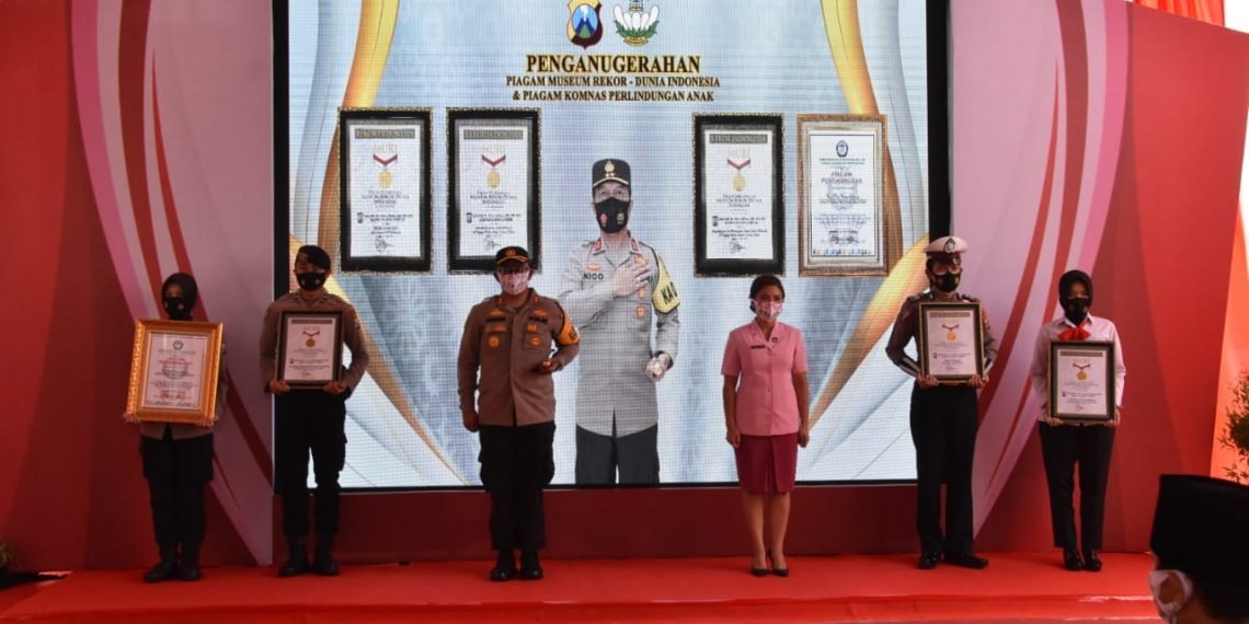 Polres Trenggalek Pecahkan Tiga Rekor MURI dan Terima Penghargaan Komnas PA