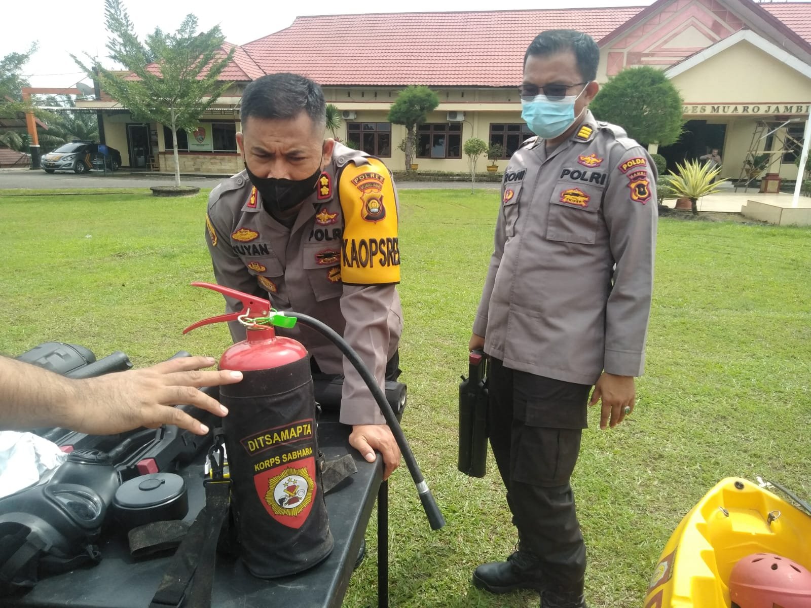 Antisipasi Banjir dan Karhutla, Kapolres Cek Sarpras Sat Sabhara Polres Muaro Jambi