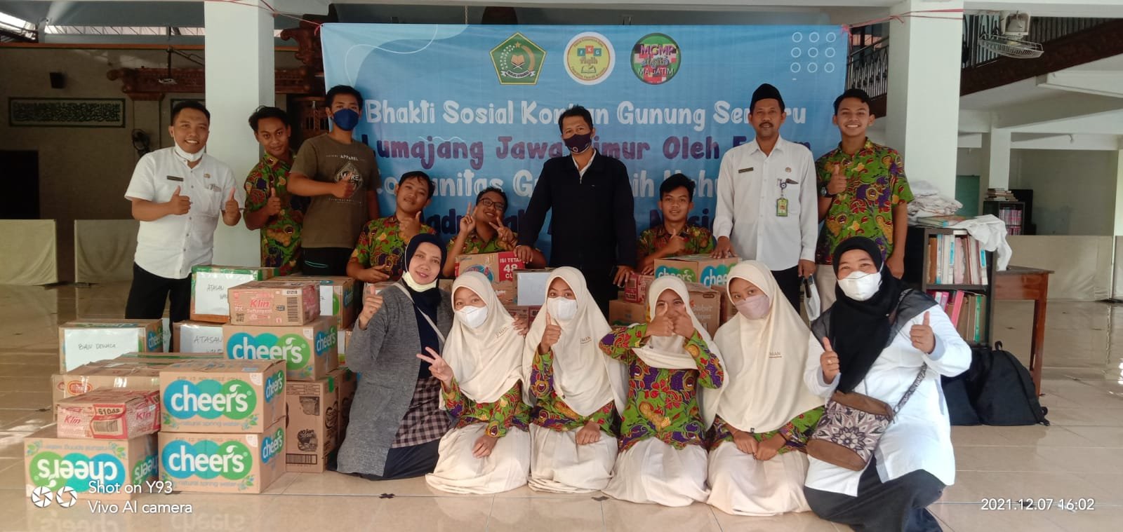 Peduli Bencana, Forum Komunikasi MGMP Fiqh/Usul Fiqh MA Nasional Salurkan Bantuan terhadap Korban Erupsi Gunung Semeru