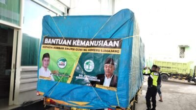 Peduli Korban Erupsi Gunung Semeru, Gus Barra Berikan Bantuan