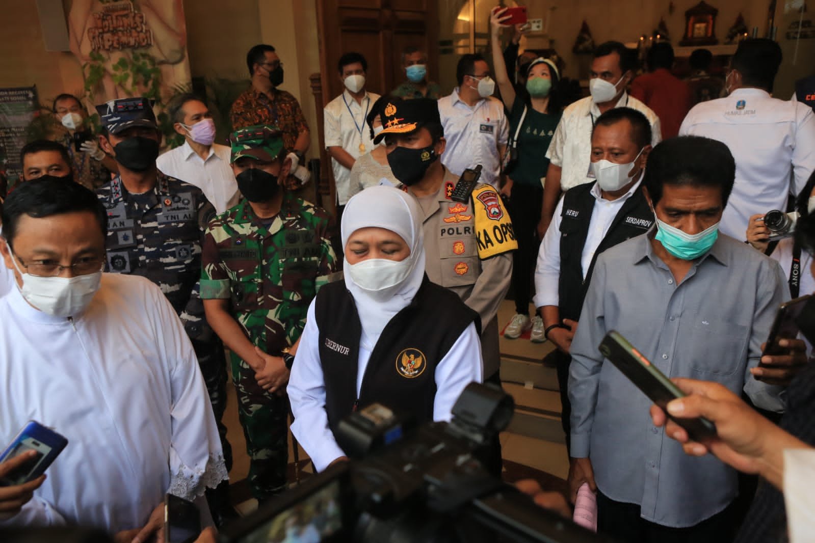 Forkopimda Jatim Pengecekan Langsung Penerapan Prokes dan Pengamanan Ibadah