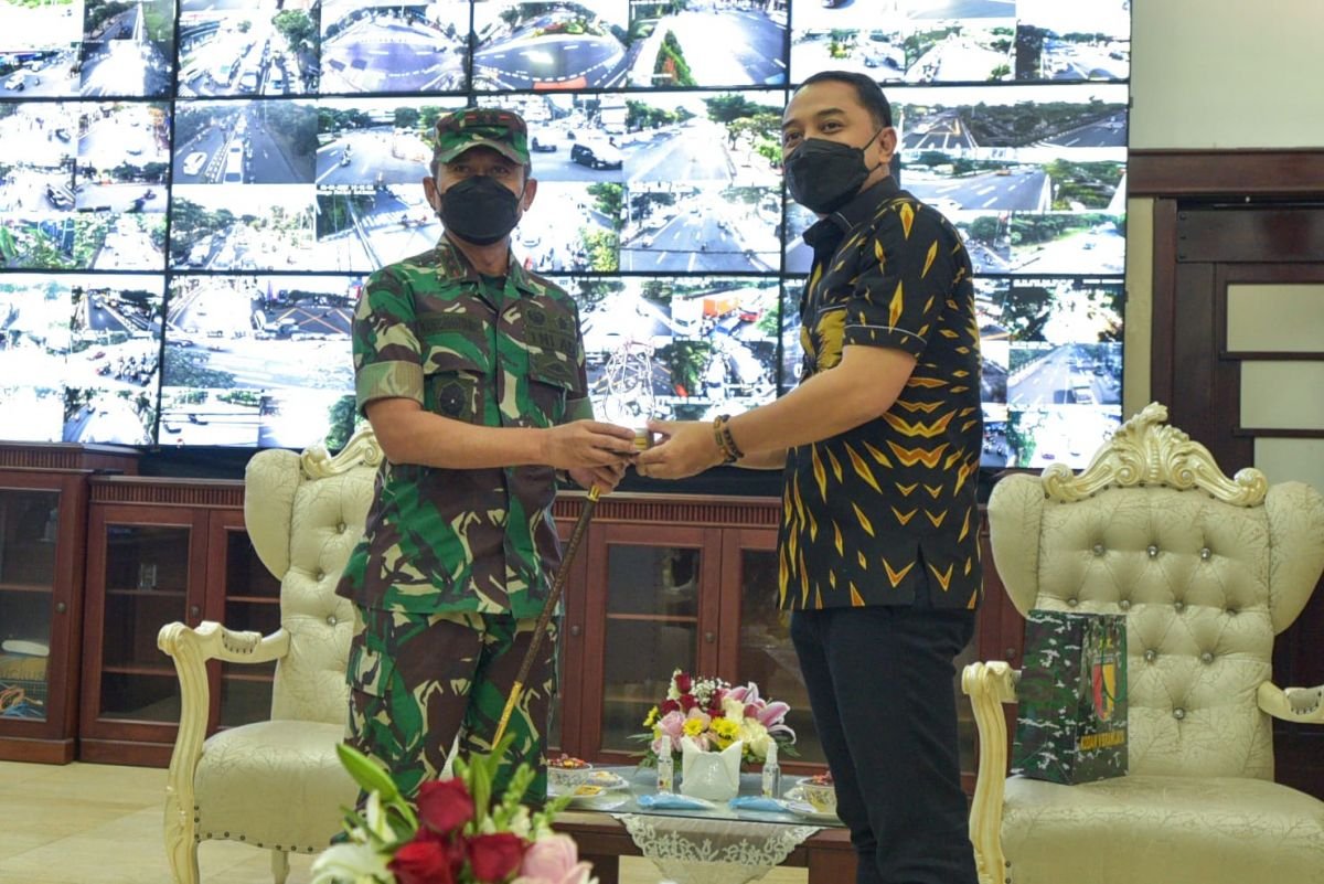 Pemkot Surabaya Gandeng TNI Berkolaborasi Dalam Pelaksanaan Vaksinasi Booster