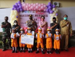 Ajak Minat Anak Vaksin, Polres Probolinggo Datangkan Gatot Kaca dan Badut hingga Arena Bermain
