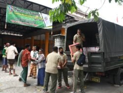 Danrem 082/CPYJ Serahkan 500 dos keramik Untuk Masjid Baiturrahman