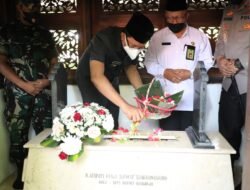Rangkaian Kegiatan Hari Jadi ke 163, Bupati Muhdlor Ziarah ke Makam Para Pendahulunya