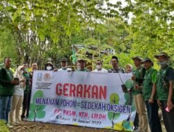 Ciptakan Kelestarian Hutan, Perhutani Mojokerto Gelar Gerakan Tanam Pohon