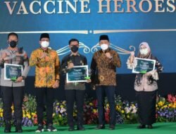 Peringatan Hari Jadi Kabupaten Sidoarjo ke-163, Kapolresta Sidoarjo Raih Vaccine Heroes