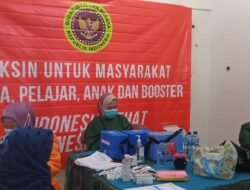 BINDA Jatim Dan Dinas Kesehatan Adakan Percepatan Vaksinasi Jenis 1,2,Dan 3 (Boster) di Pendopo Balai Desa Kebaron - Tulangan