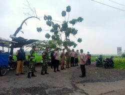 Mapolsek Beserta Koramil Dan Satuan Pamong Praja,Puskesmas Kecamatan Tarik Adakan Yustisi PAMOR KERIS