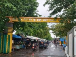 Banyak Timbunan Sampah Plastik Disungai Kanal Desa Gedang Pasar Porong Baru