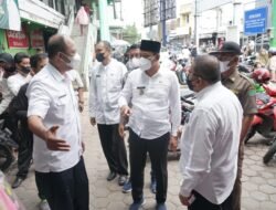 Jelang Ramadhan, Wabup Subandi Sidak Pasar Wadung Asri Pastikan Ketersediaan Minyak Goreng