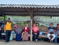 Anggota Perangkat PemDes Sidomulyo Kecamatan Buduran Kabupaten Sidoarjo Berkunjung Ke Wisata Petik Kebun Jambu Kebaron