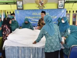 TP-PKK Kabupaten Sidoarjo Latih Anggotanya Cara Perawatan Jenazah Dengan Penyakit Menular
