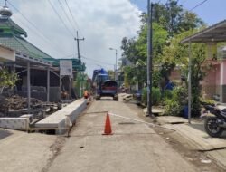 Gus Muhdlor Kebut Proyek Betonisasi di Sejumlah Ruas Jalan Kabupaten, Termasuk Ruas Jalan Panjunan – Suko Desa Masangan Kulon Sukodono