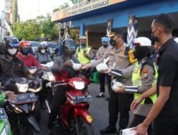Gelar Layanan Vaksinasi Booster di Batas Kota, Sambil Aksi Simpatik ke Pengendara