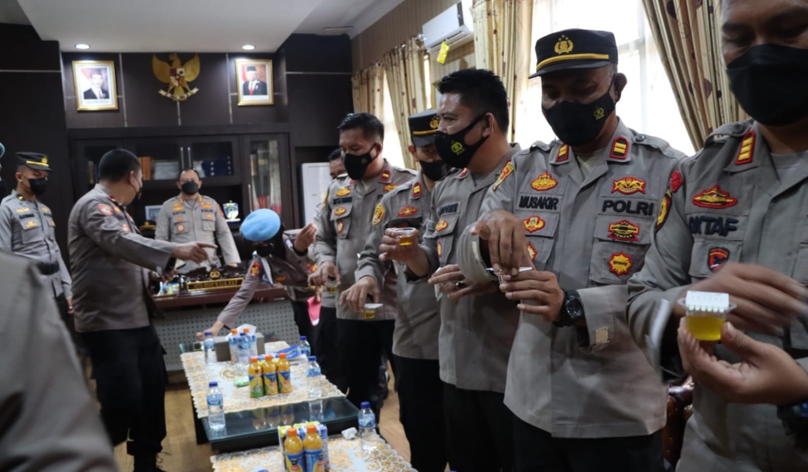 Kapolres Tanggamus Secara Mendadak Test Urine Seluruh Kapolsek Jajaran